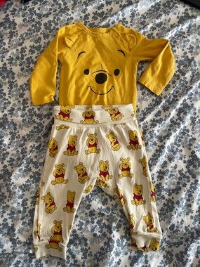 H&M Yellow Winnie the Pooh Two-Piece Baby Set